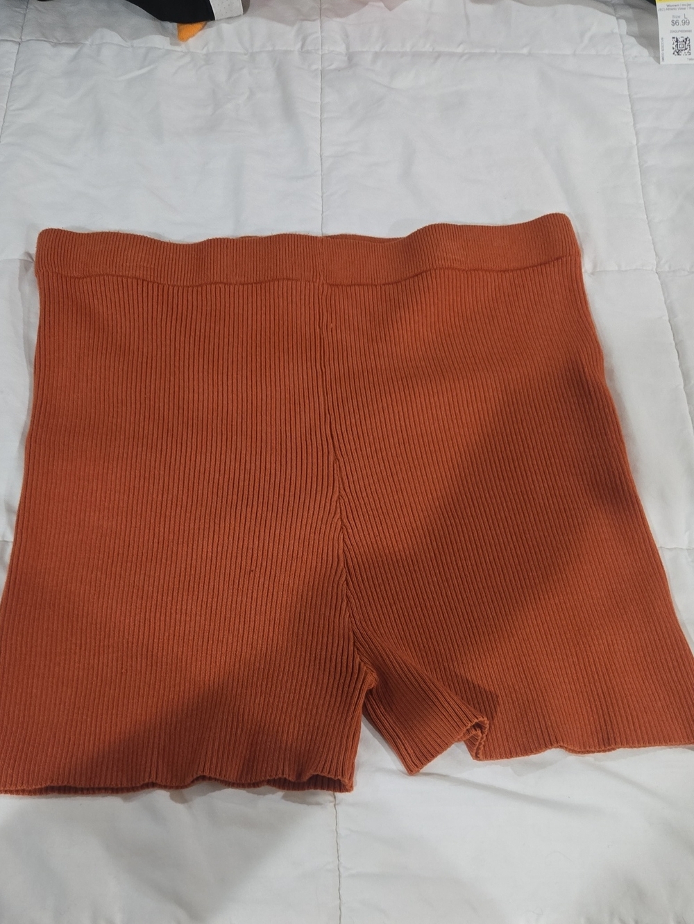 Daisy Ribbed High-Waist Bike Shorts - Rust Orange